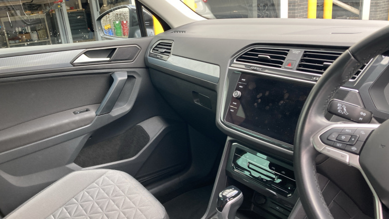Volkswagen Tiguan 1.5 TSI 150 Life 5dr DSG Petrol Estate